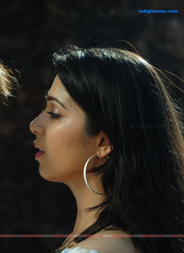 Charmi Actress hd photo
