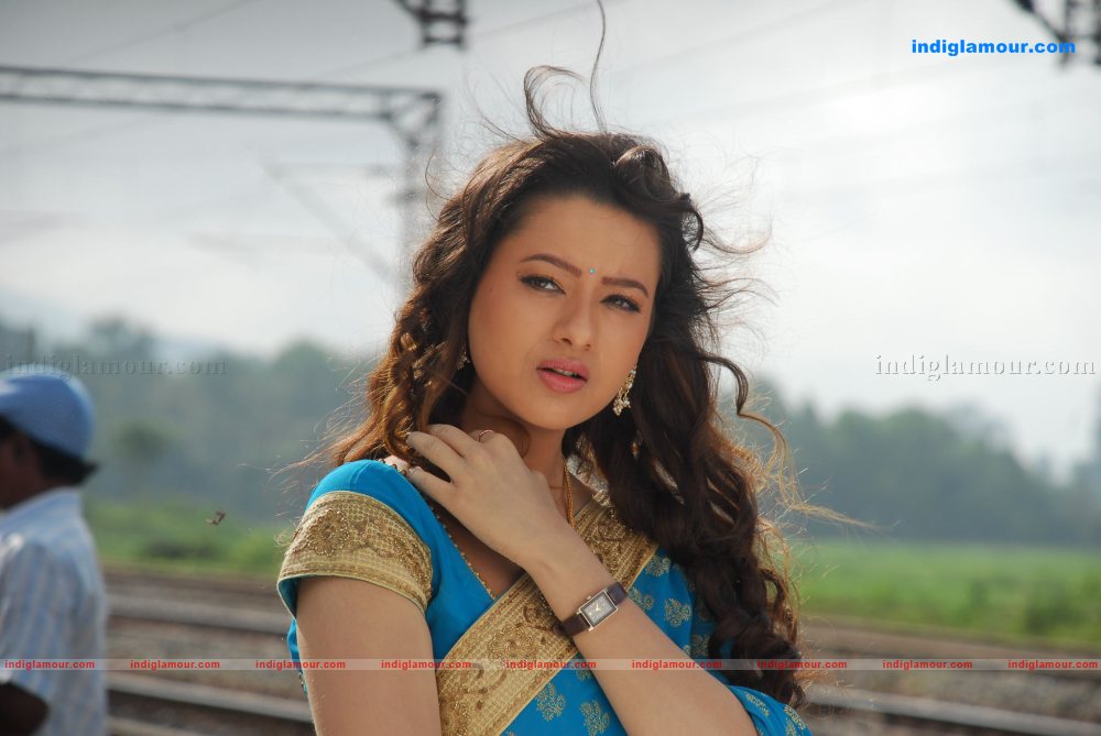 Madalasa Sharma Actress hd photo