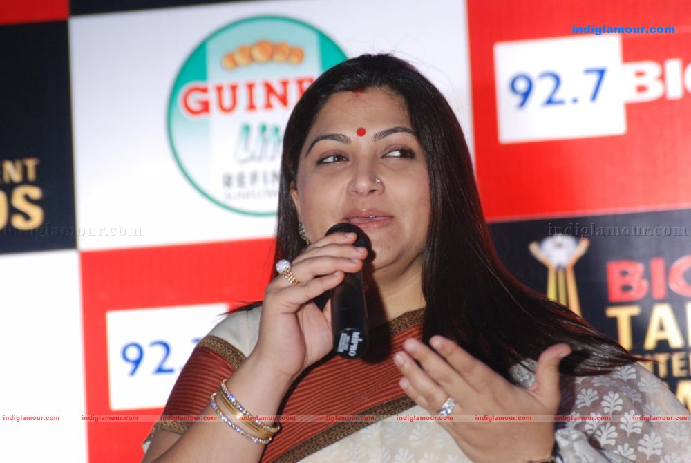 Kushboo Actress hd photo