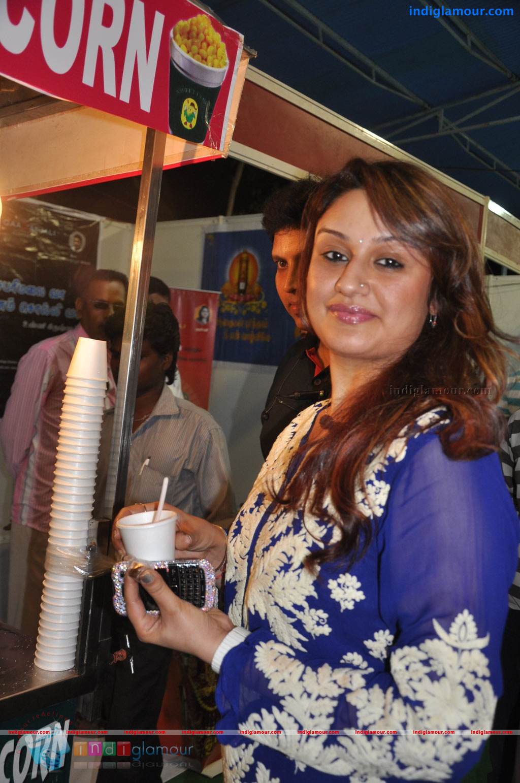 Sonia Agarwal Actress hd photo