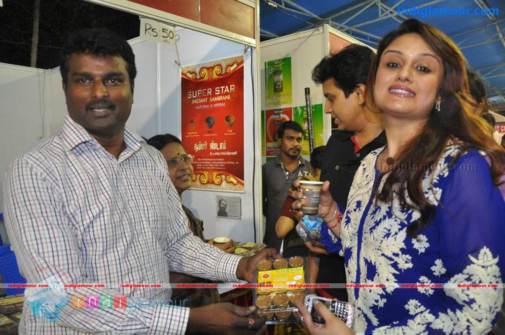 Sonia Agarwal Actress hd photo