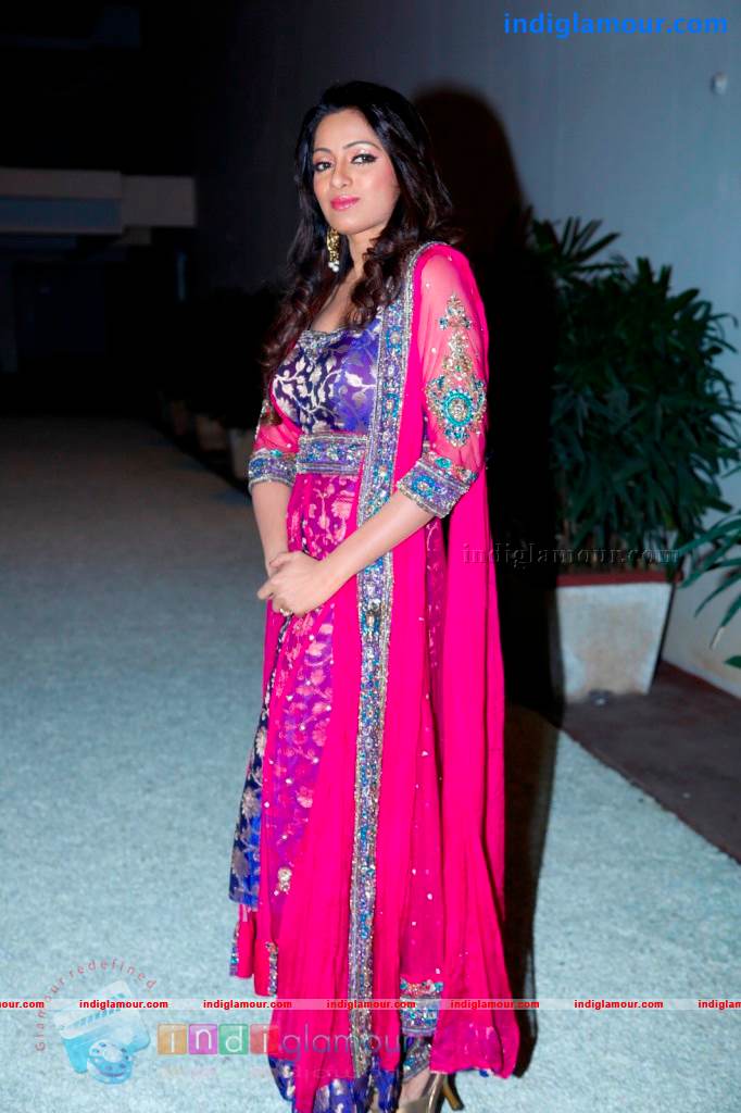 Udaya Bhanu Actress hd photo