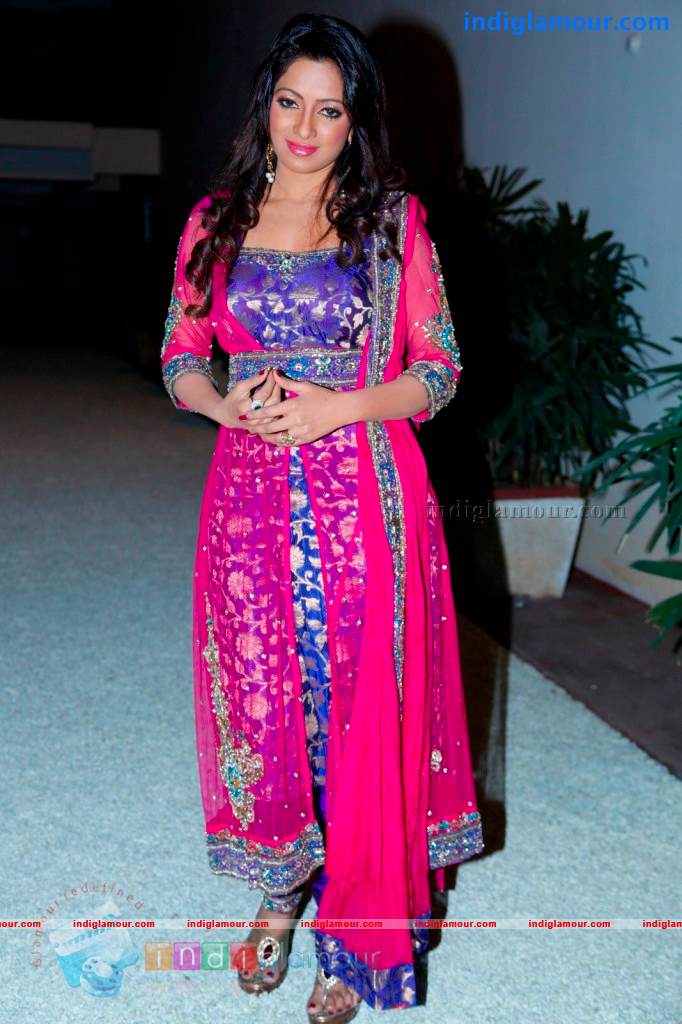 Udaya Bhanu Actress hd photo