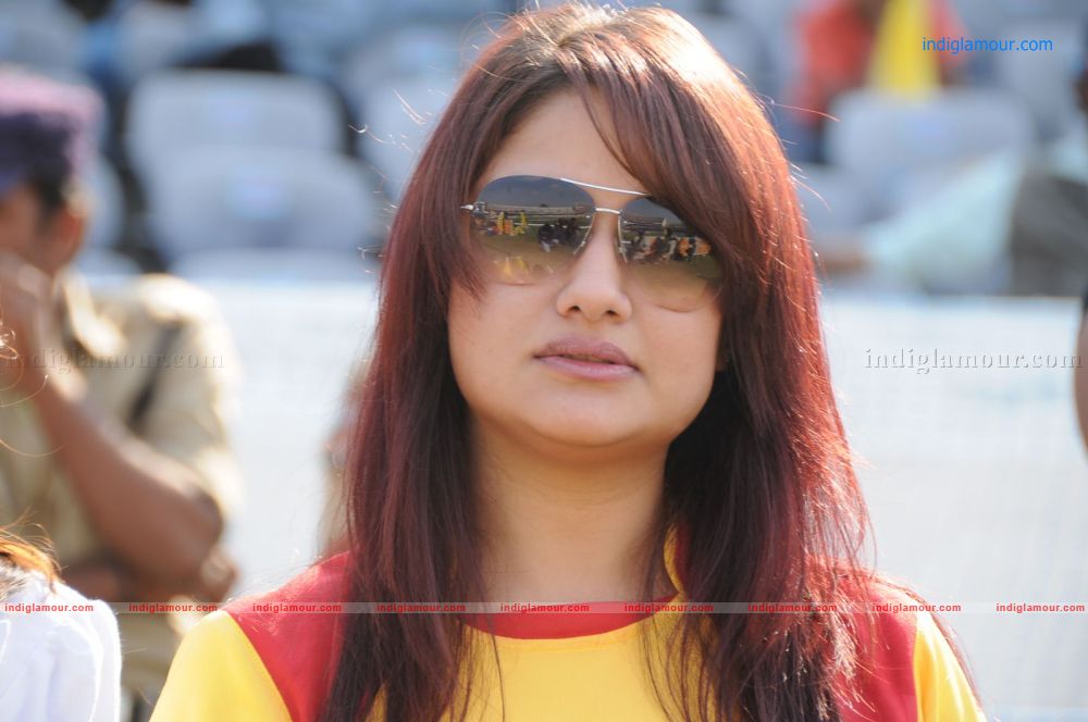 Sonia Agarwal Actress hd photo