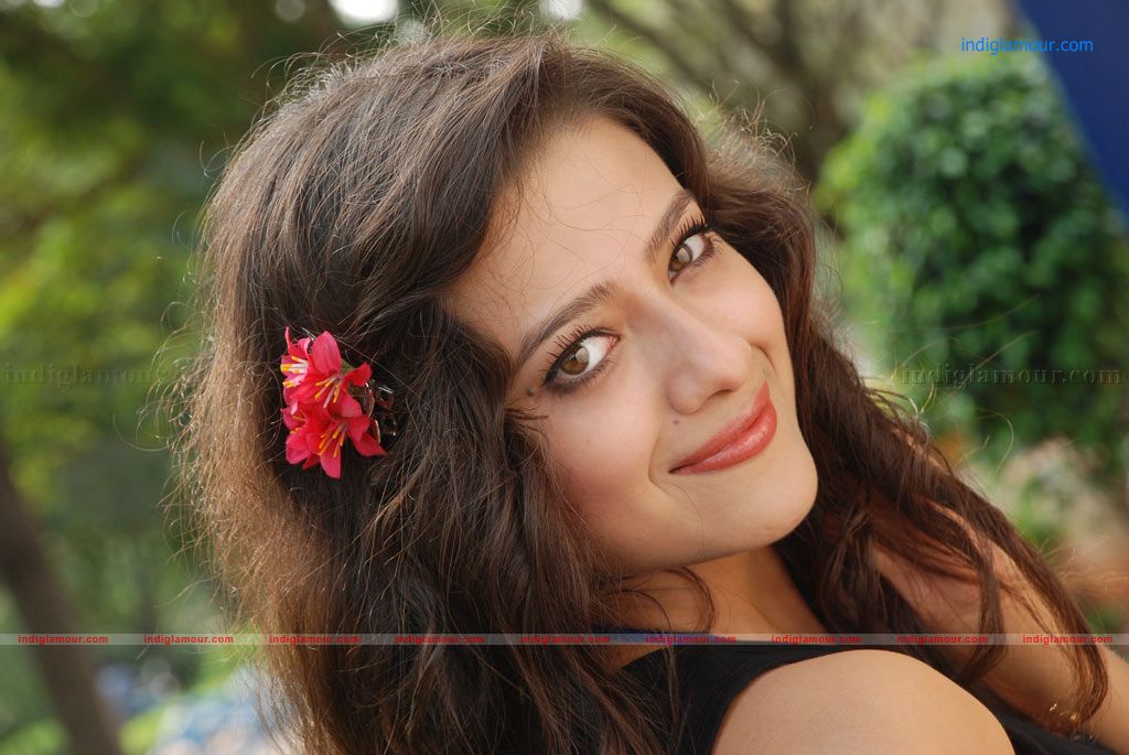 Madalasa Sharma Actress hd photo