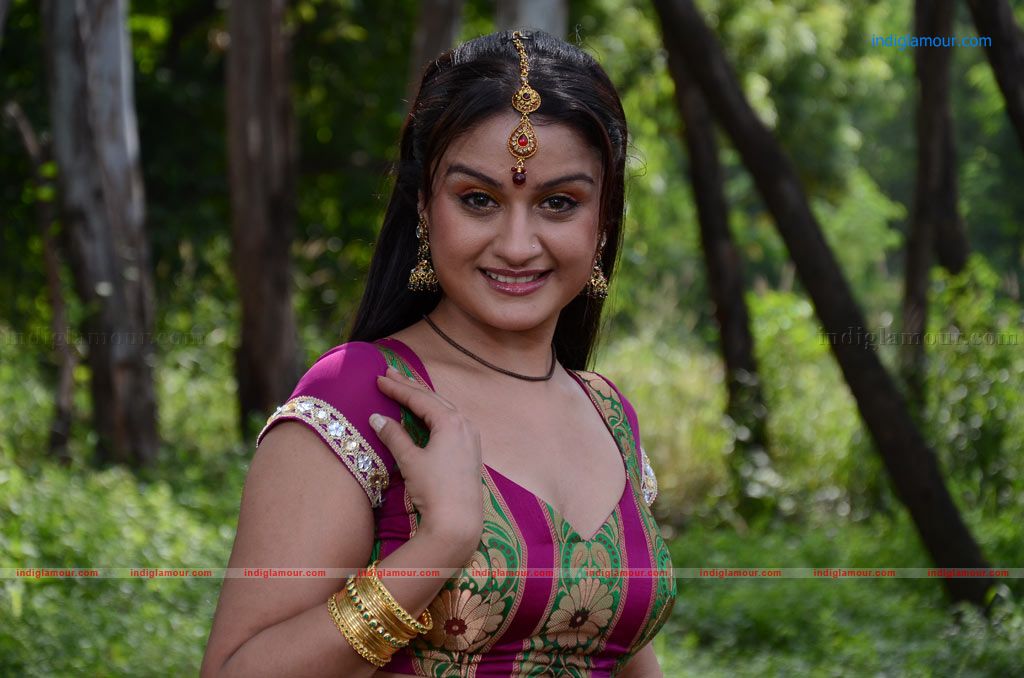 Sonia Agarwal Actress hd photo