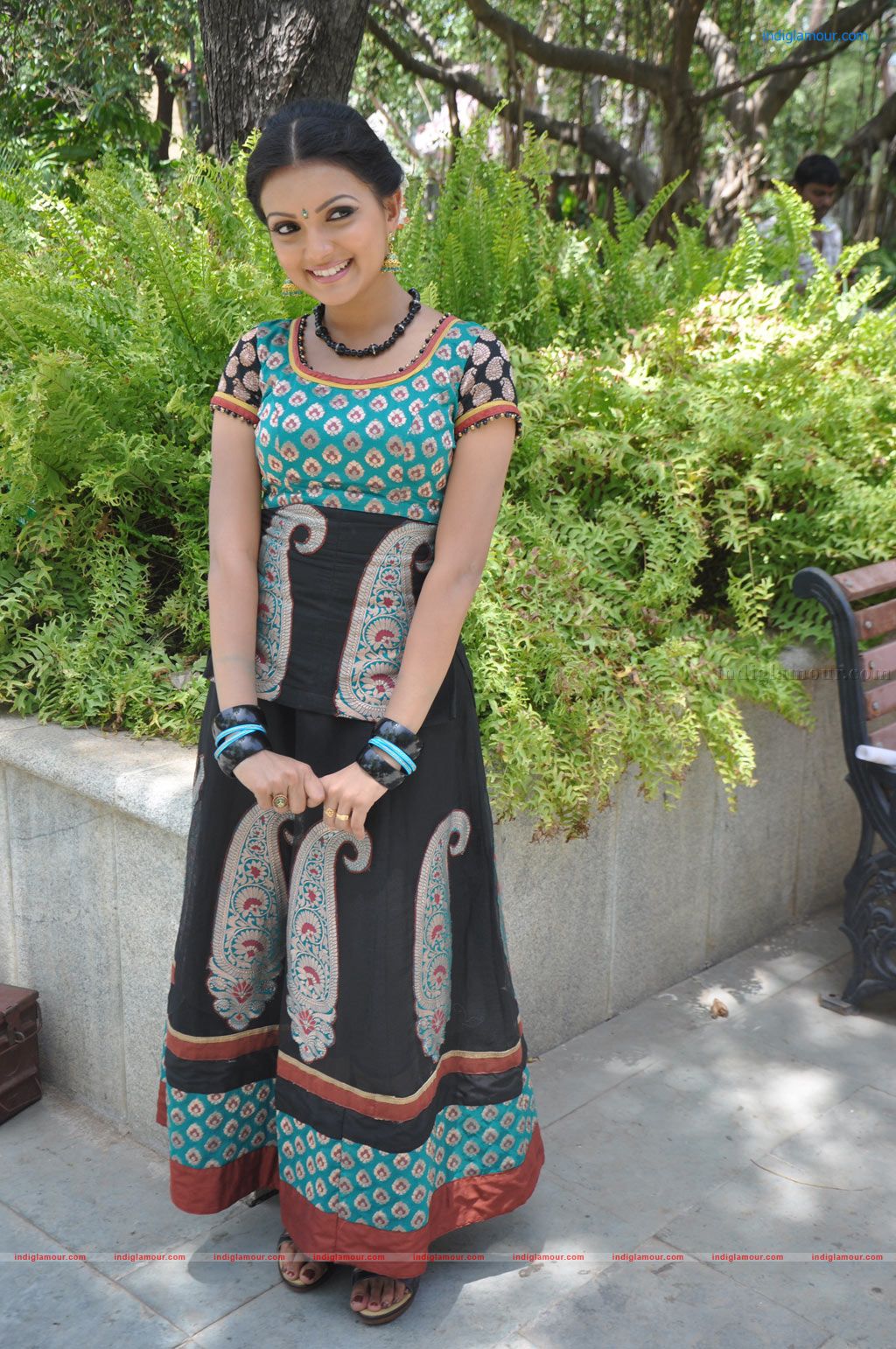 Saranya Mohan Actress hd photo