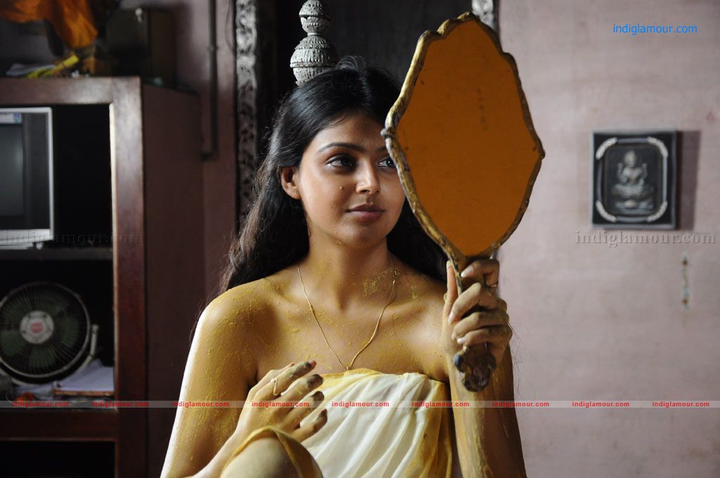 Monal Gajjar Actress hd photo