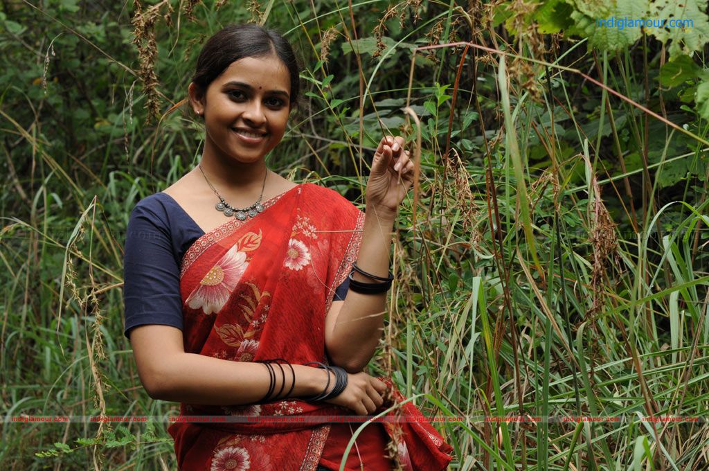 Sri Divya Actress hd photo