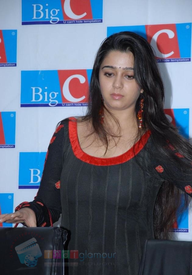 Charmi Actress hd photo