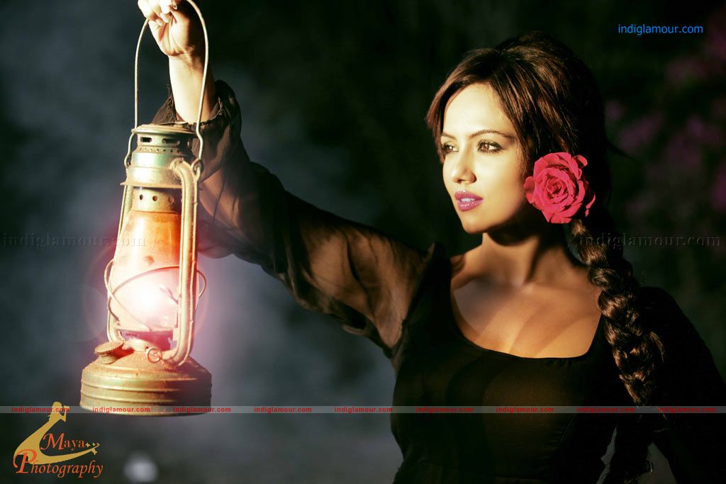 Sana Khan Actress hd photo