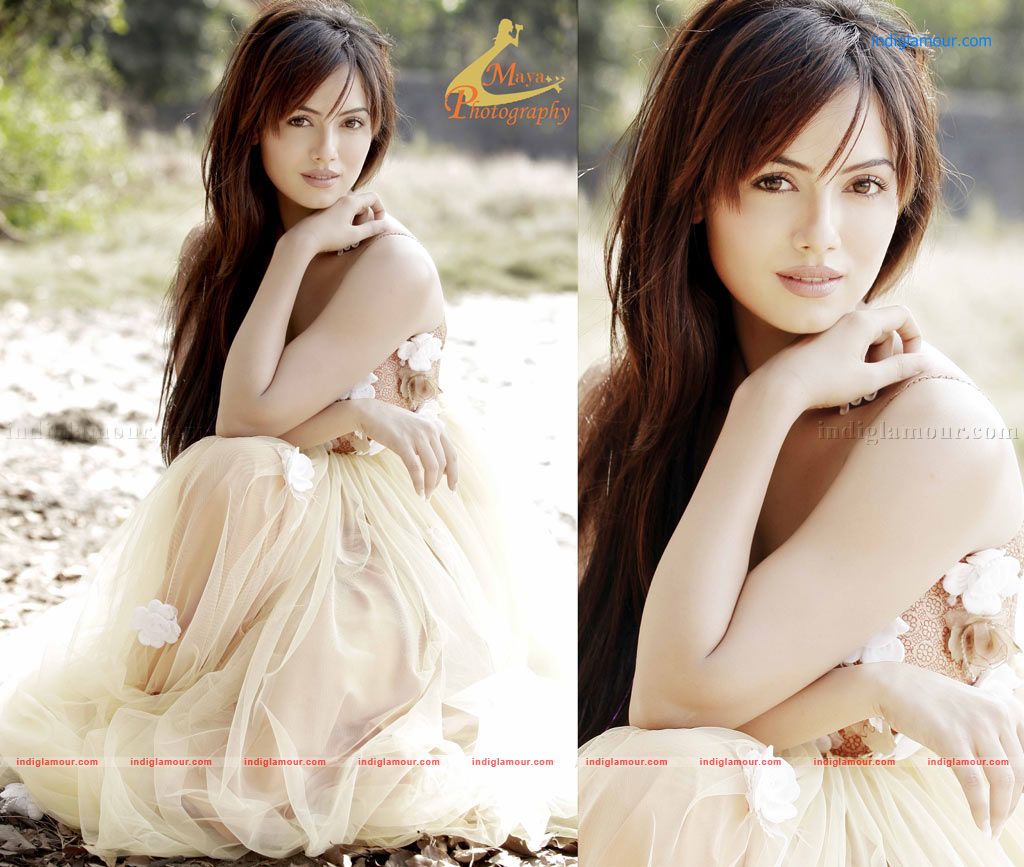 Sana Khan Actress hd photo