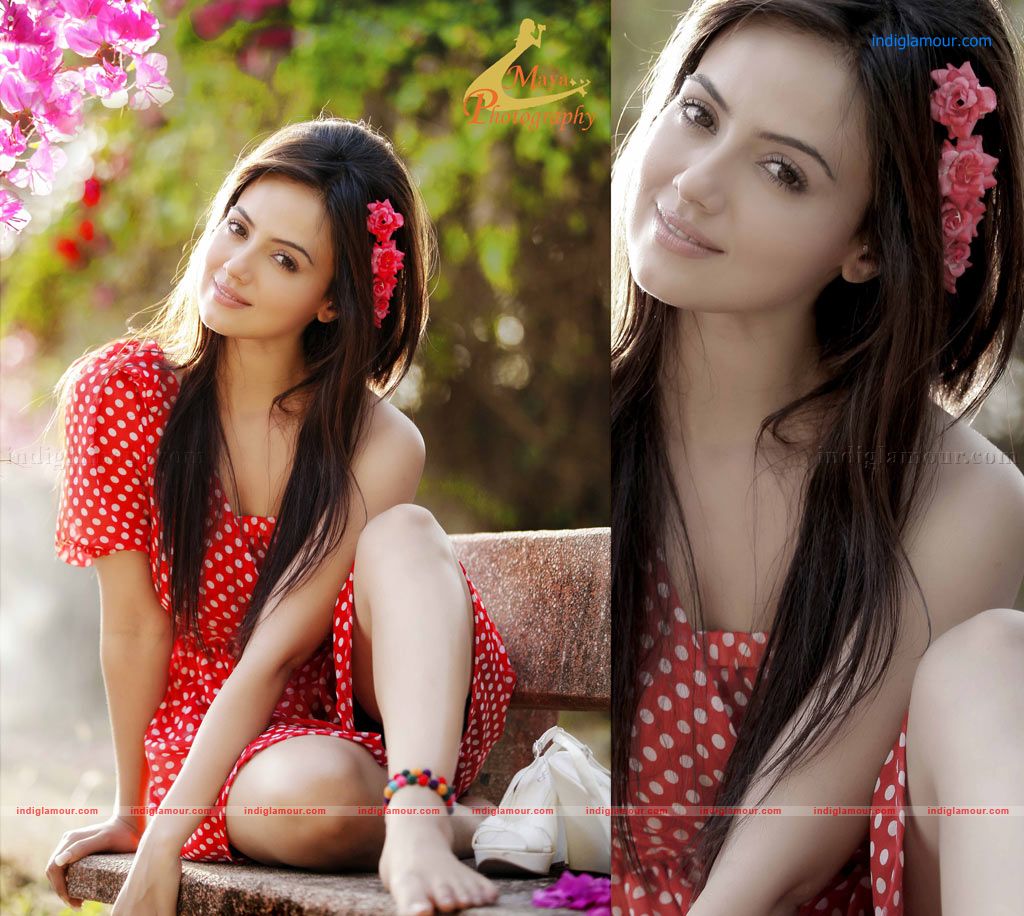 Sana Khan Actress hd photo