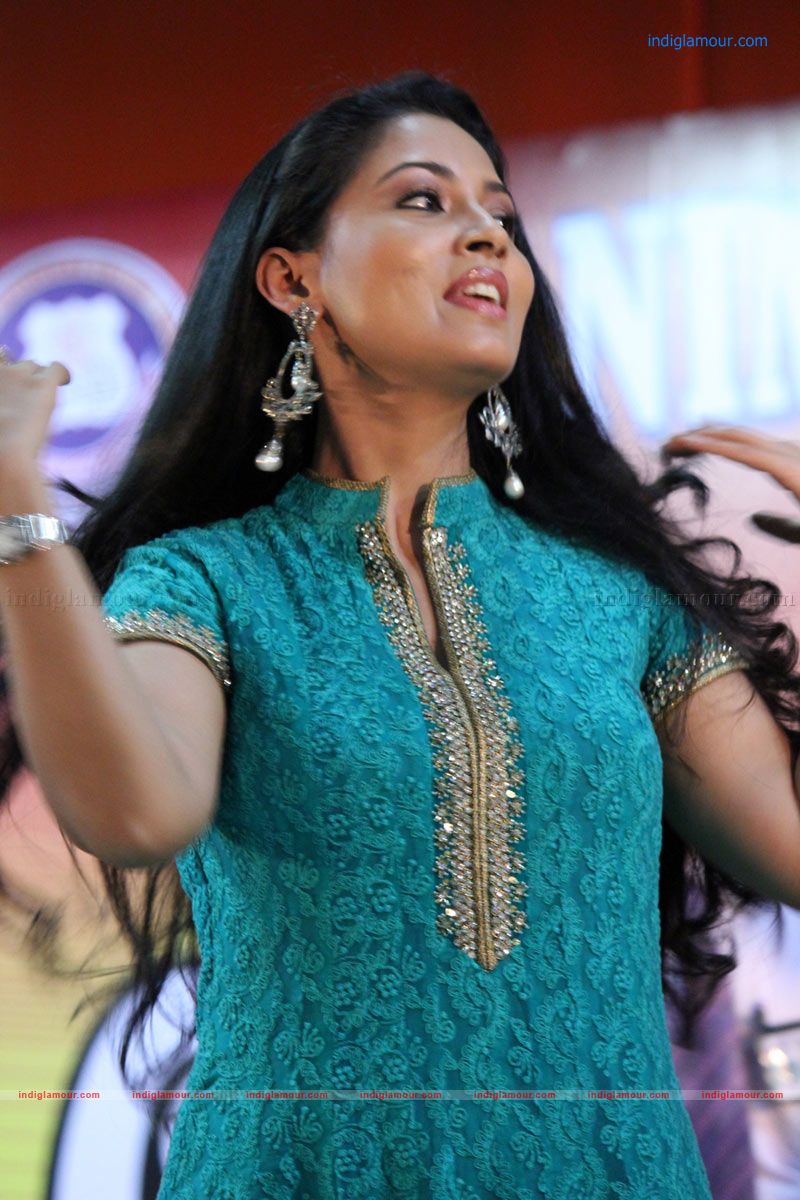 Pooja Actress hd photo