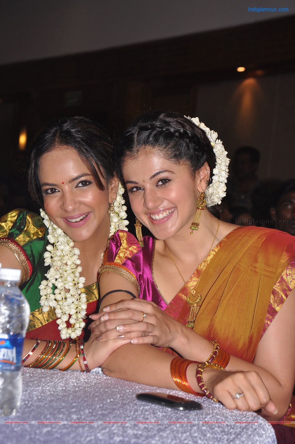 Tapsee Actress hd photo
