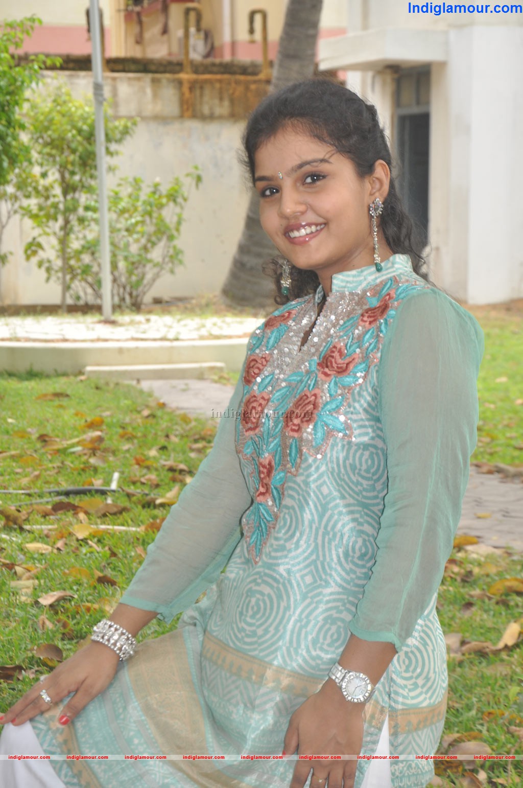 Preethi Sankar Actress hd photo