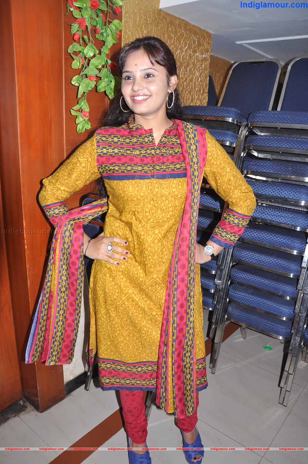 Aarushi Actress hd photo