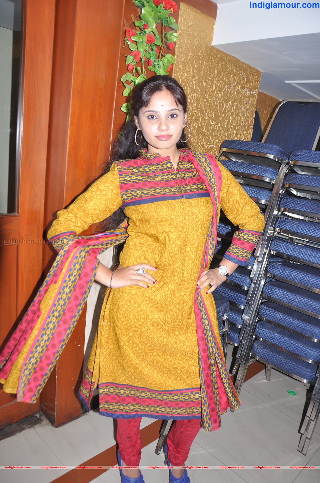 Aarushi Actress hd photo