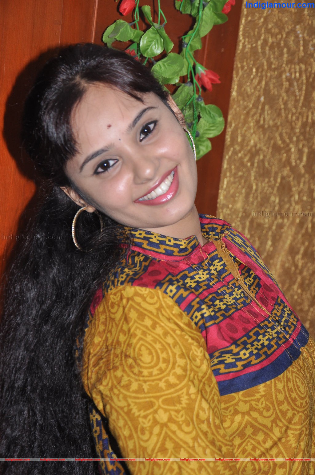 Aarushi Actress hd photo