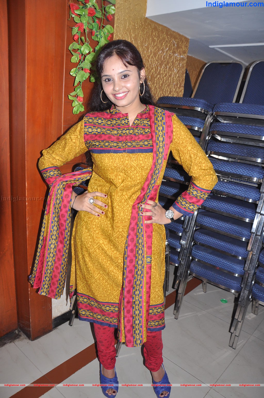 Aarushi Actress hd photo
