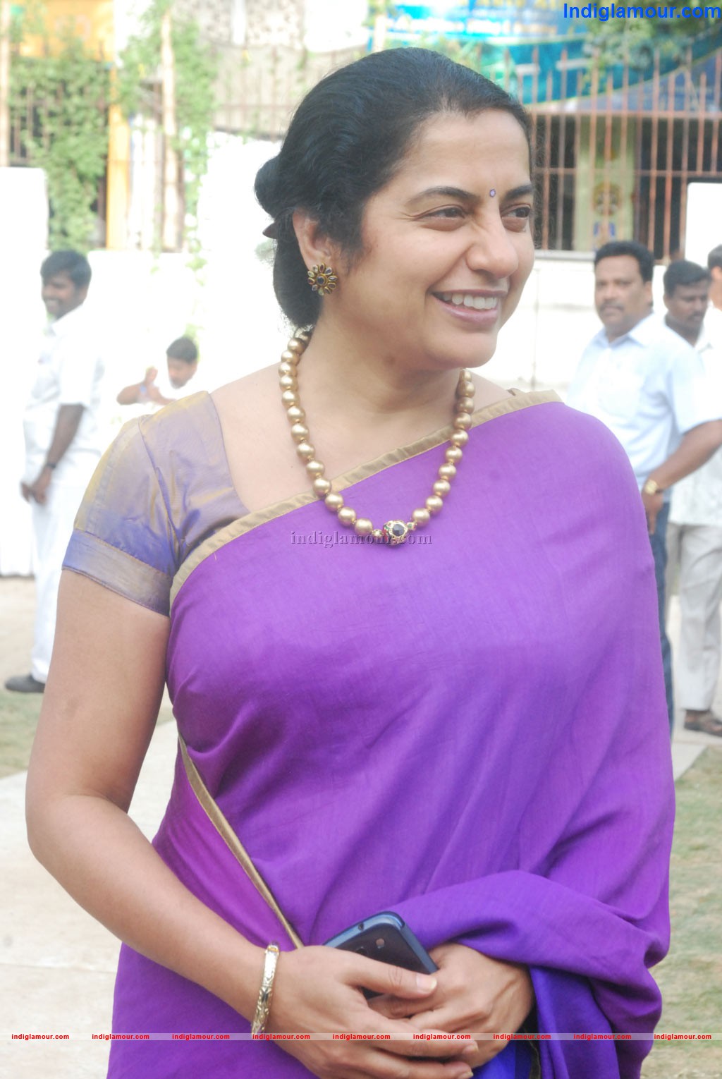 Suhasini Actress hd photo