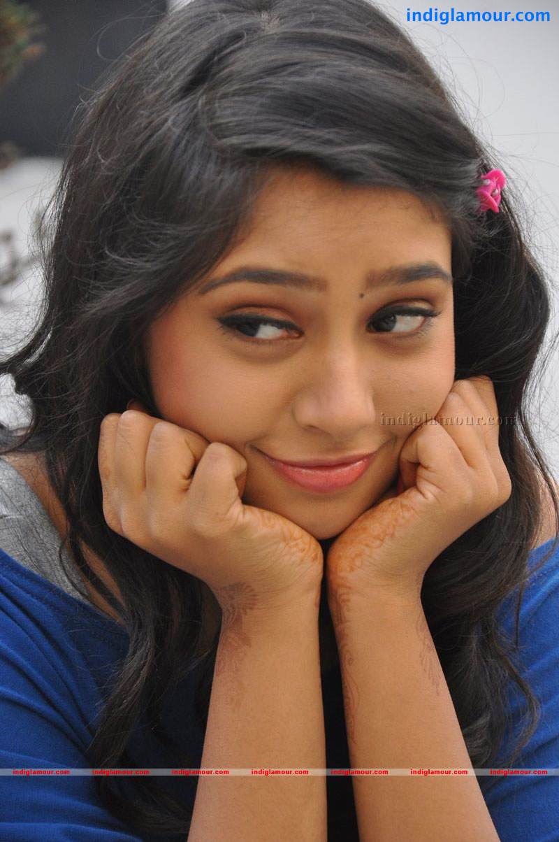 Niti Taylor Actress hd photo