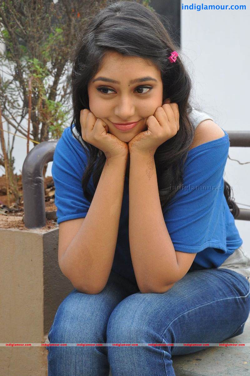 Niti Taylor Actress hd photo