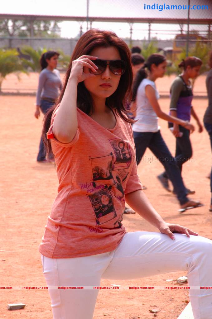 Nisha Aggarwal Actress hd photo