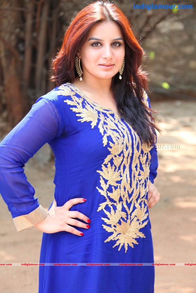 Pooja Gandhi Actress hd photo