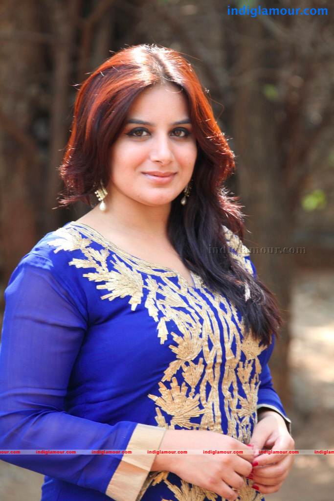 Pooja Gandhi Actress hd photo