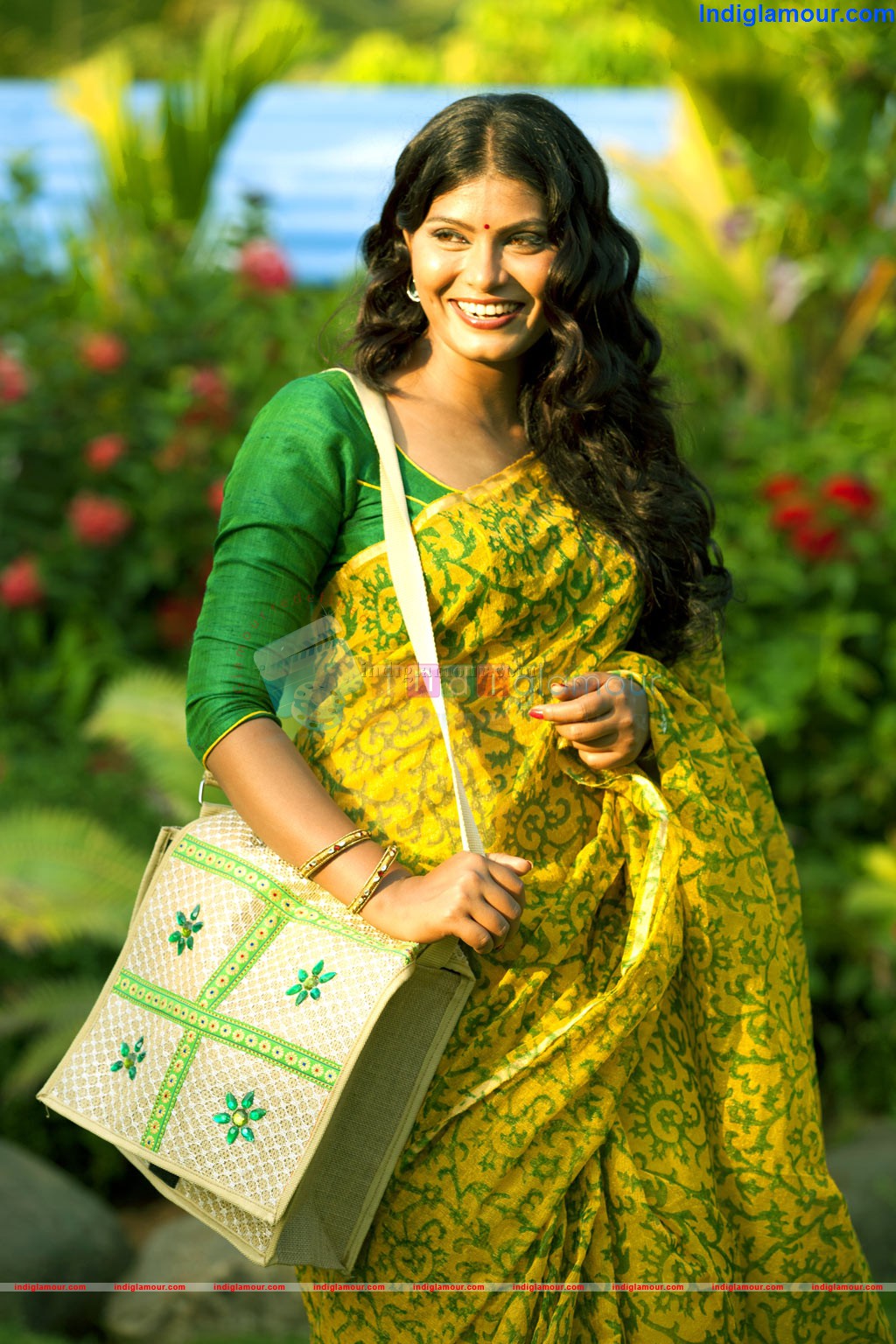 Hema Jilloju Actress hd photo