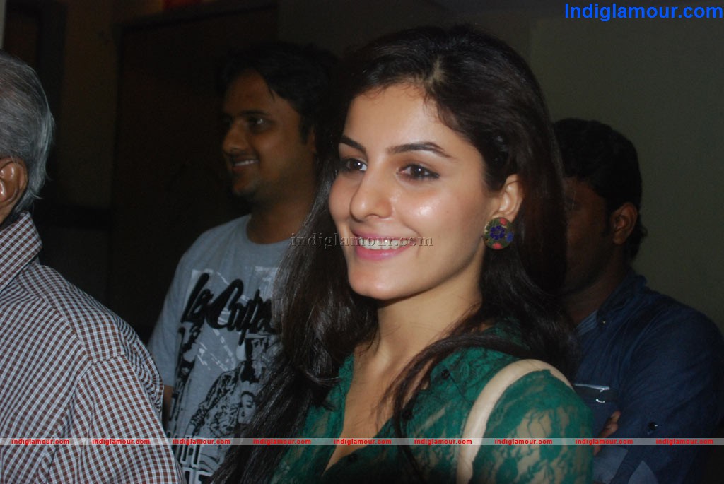 Isha Talwar Actress hd photo