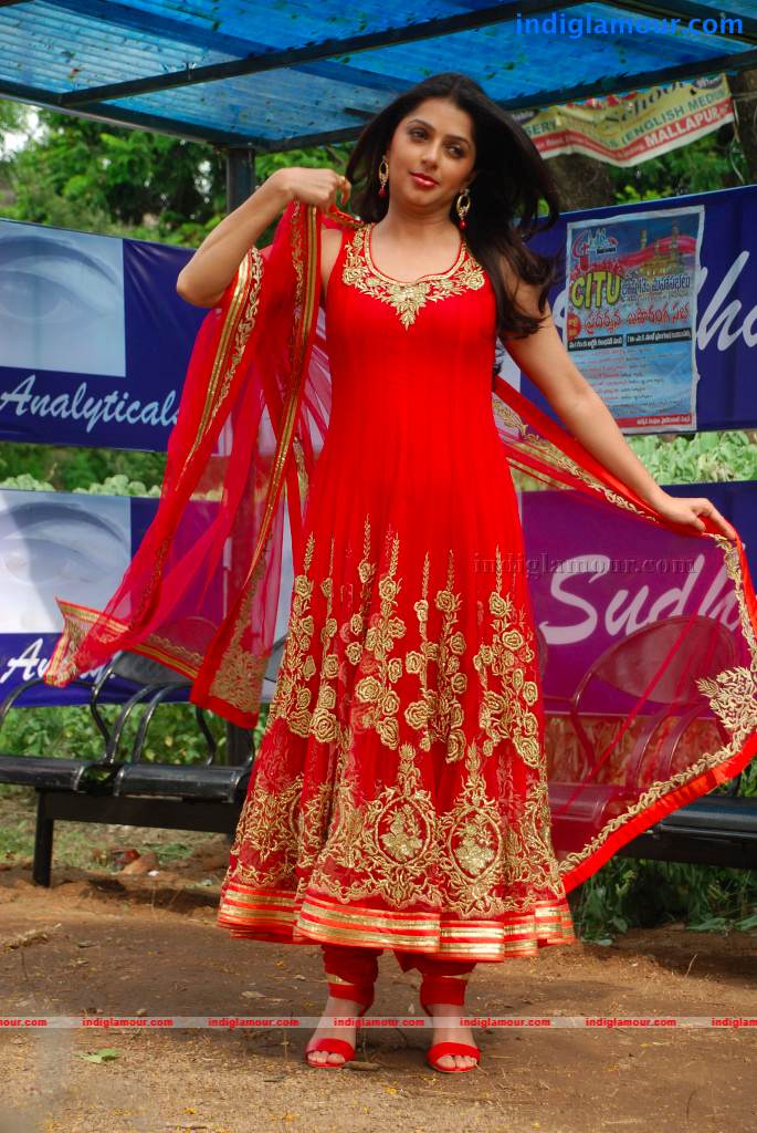 Bhoomika Chawla Actress hd photo