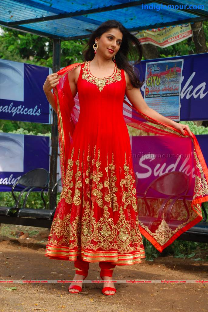 Bhoomika Chawla Actress hd photo
