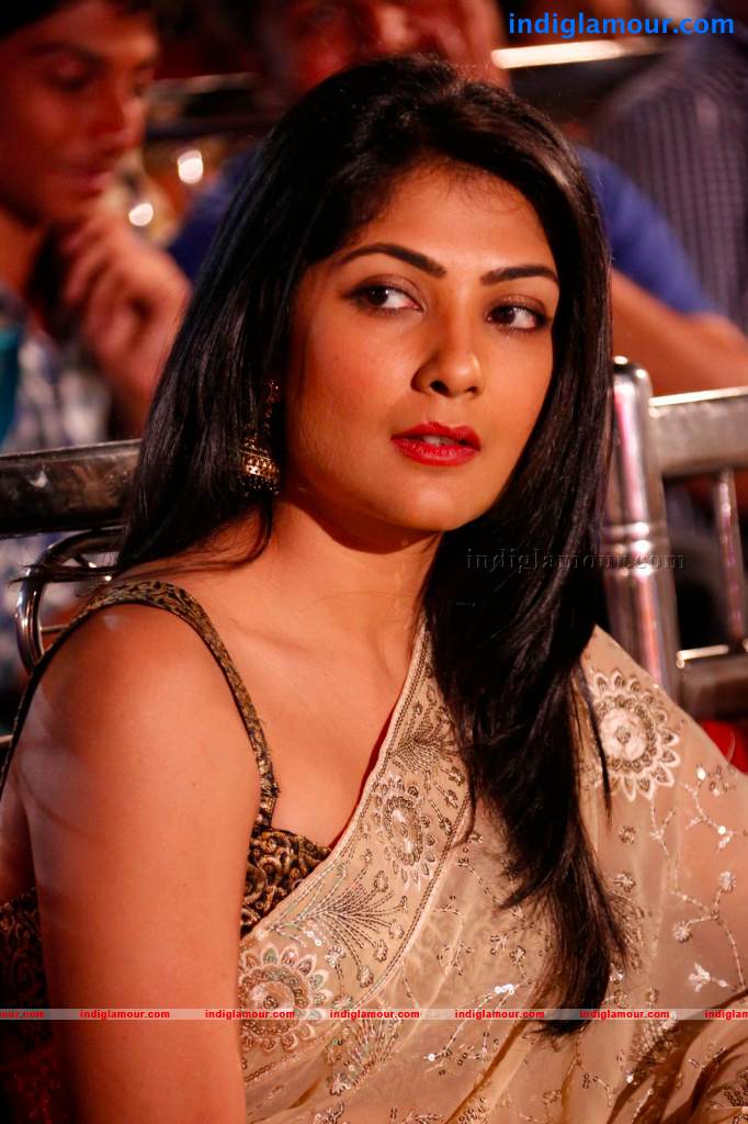 Kamalinee Mukherji Actress hd photo