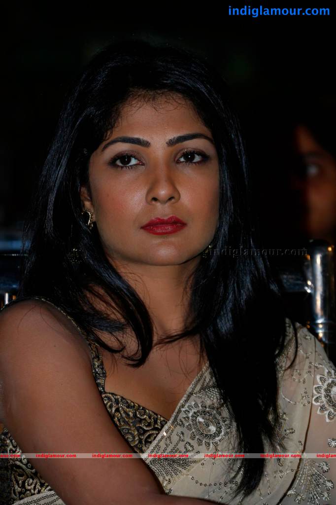 Kamalinee Mukherji Actress hd photo