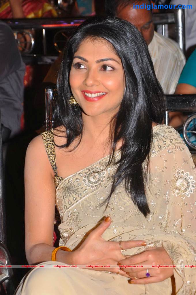 Kamalinee Mukherji Actress hd photo