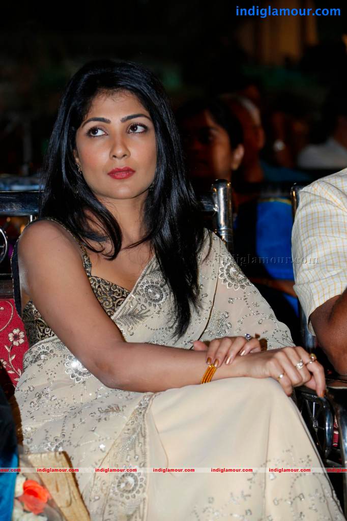 Kamalinee Mukherji Actress hd photo