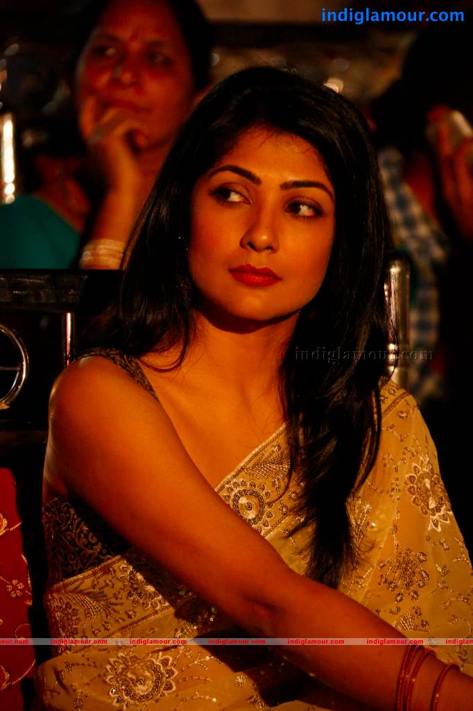 Kamalinee Mukherji Actress hd photo