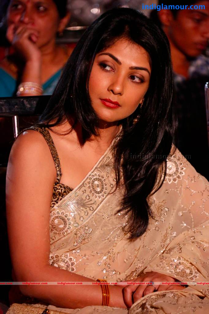 Kamalinee Mukherji Actress hd photo