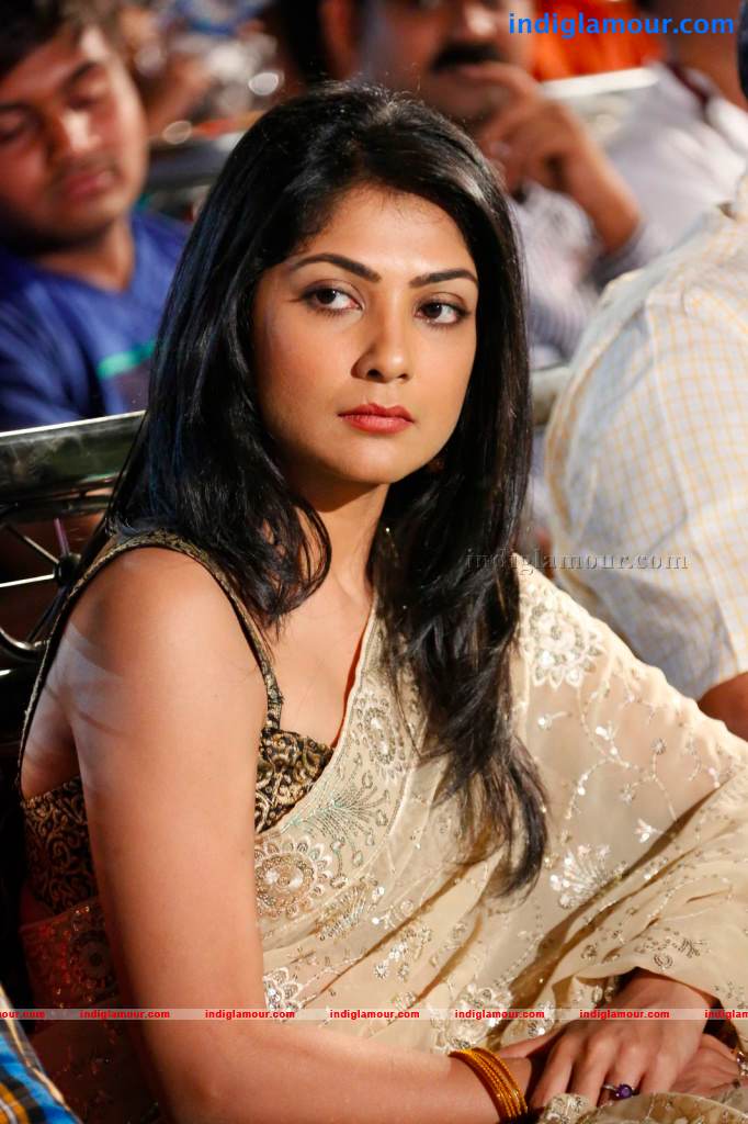 Kamalinee Mukherji Actress hd photo