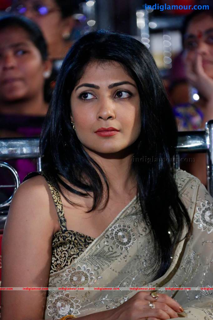 Kamalinee Mukherji Actress hd photo