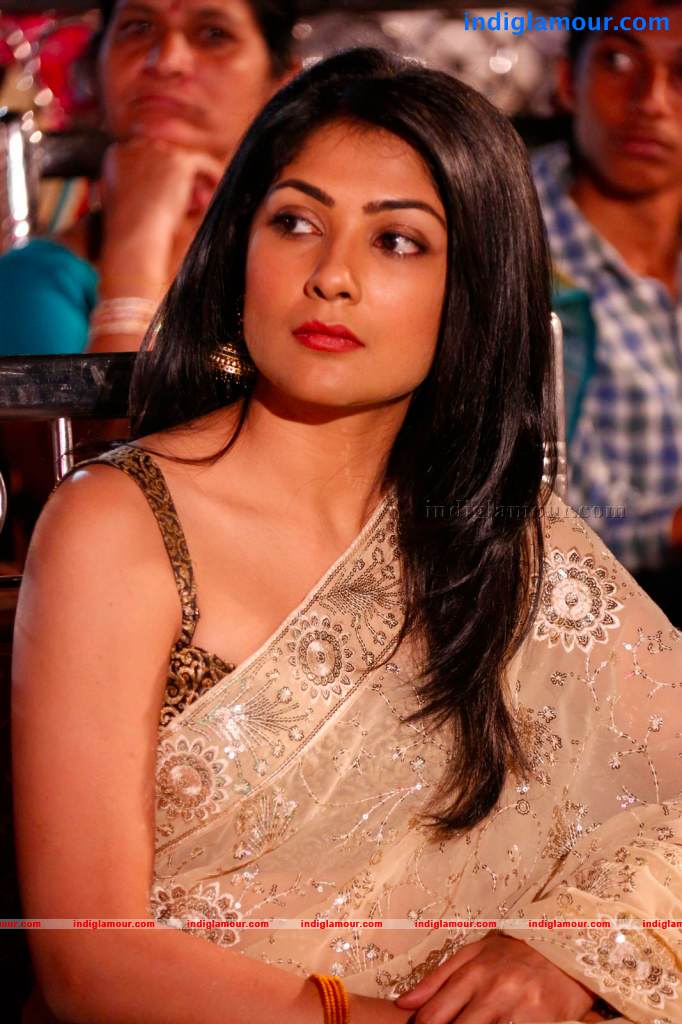 Kamalinee Mukherji Actress hd photo