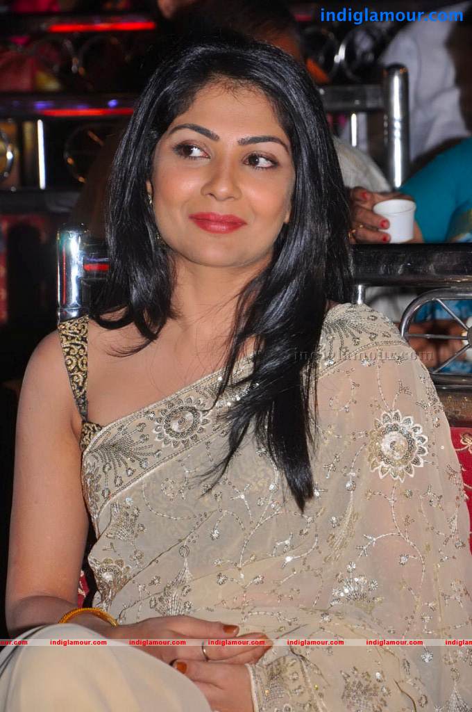 Kamalinee Mukherji Actress hd photo