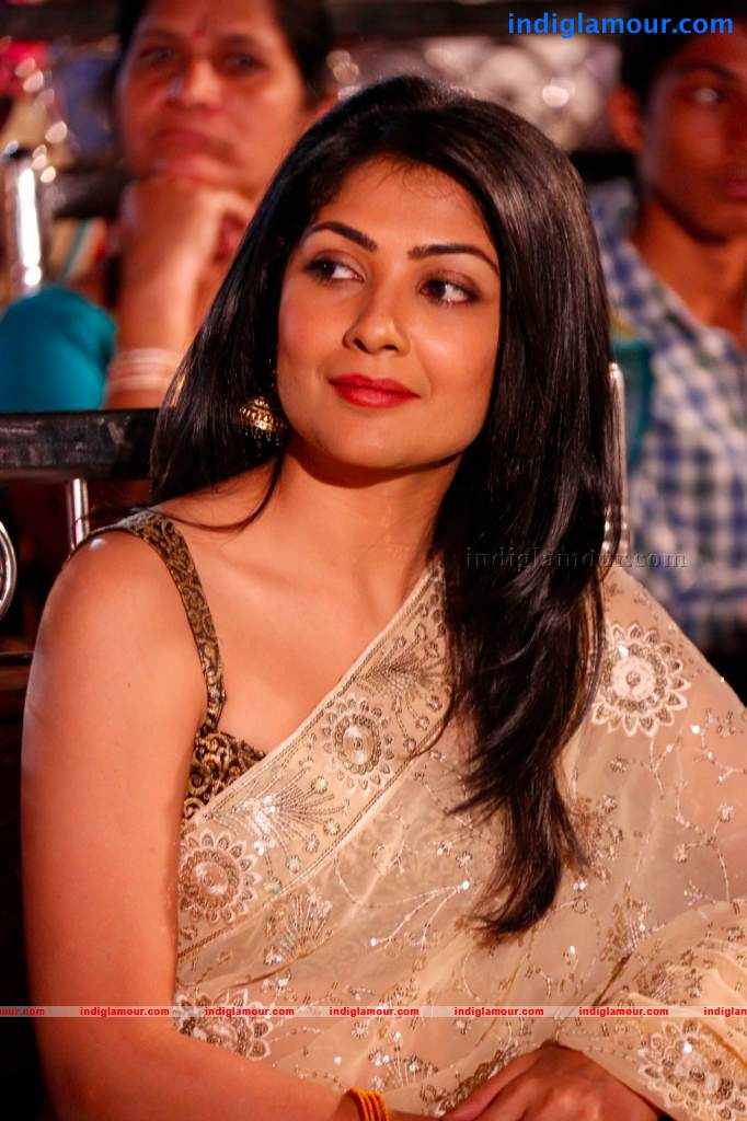 Kamalinee Mukherji Actress hd photo