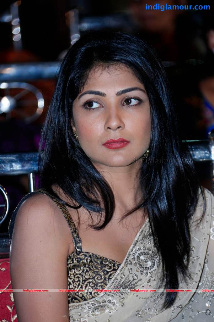 Kamalinee Mukherji Actress hd photo