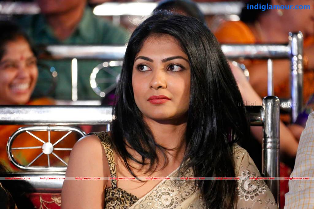 Kamalinee Mukherji Actress hd photo