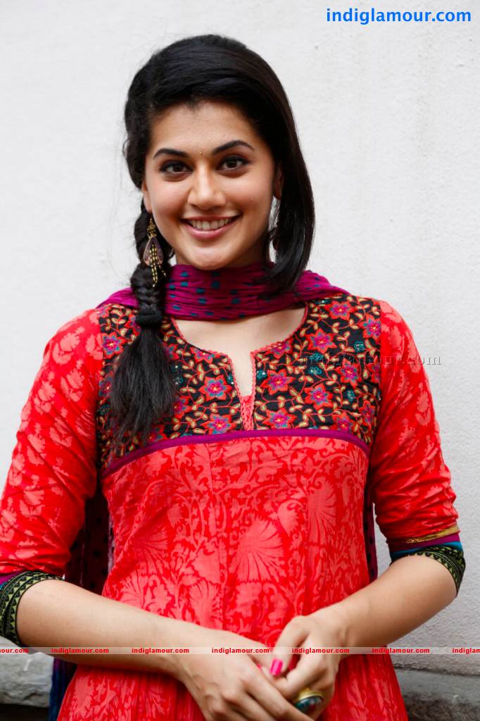 Tapsee Actress hd photo