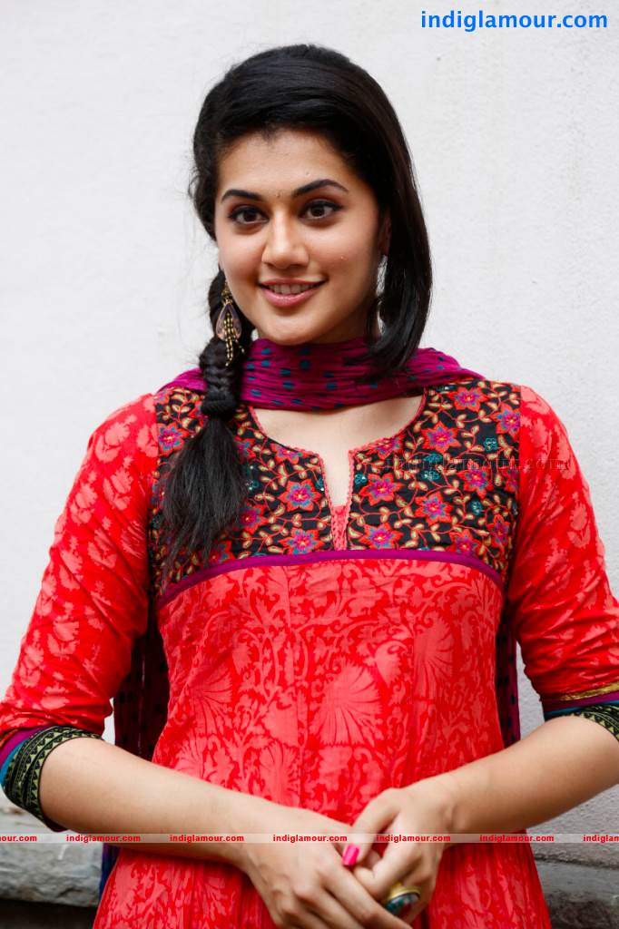 Tapsee Actress hd photo