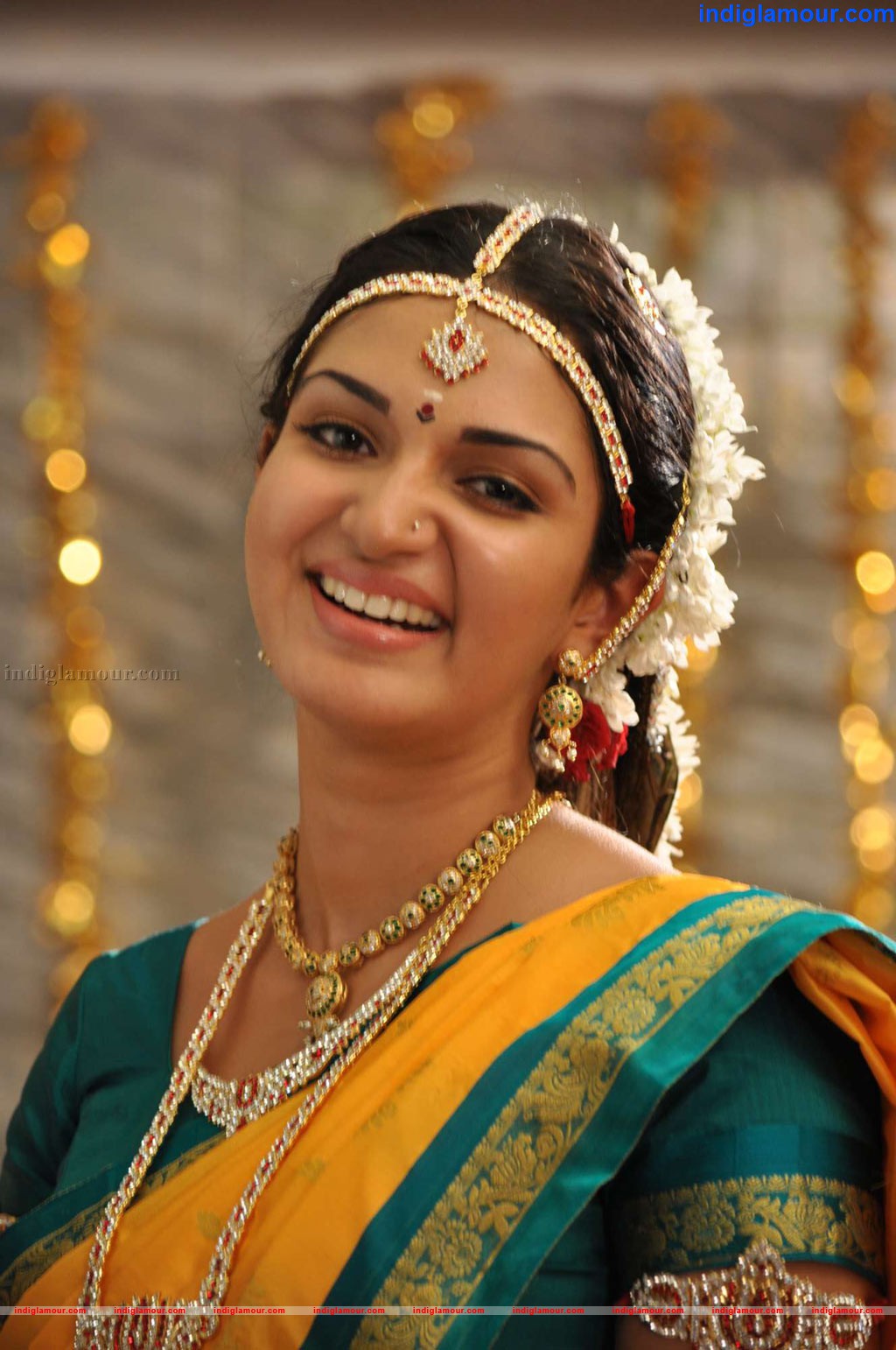 Honey Rose Actress hd photo